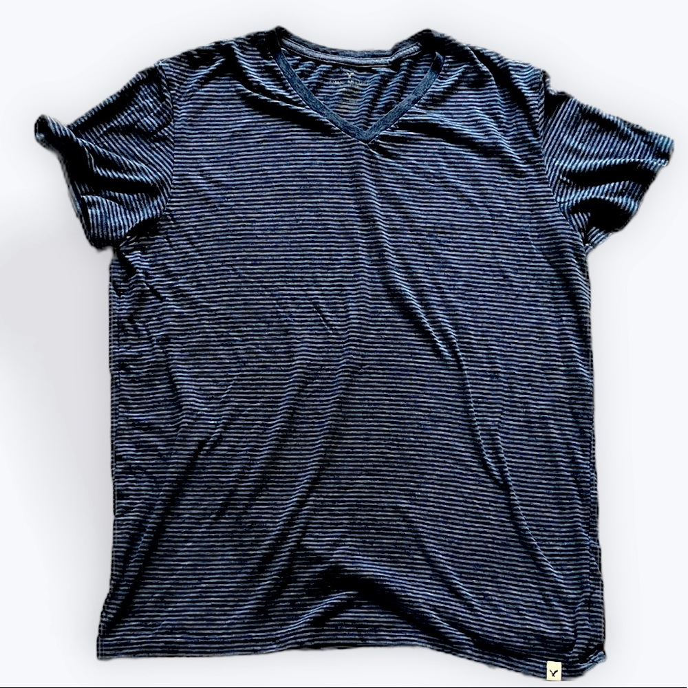 Abercrombie & Fitch Striped V-Neck T-Shirt (L)